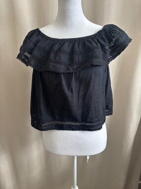Wilfred Off-Shoulder Black Lace Trim Women’s Top